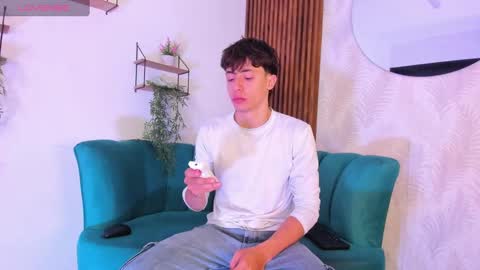 Snapshot of alessandro_dybala chatting on September 2025 11:46:02 AM Alessandro Dybala online show from September 2025 11:46:02 AM