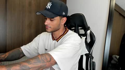 Alessandro Vanni online show from January 2025 11:27:02 PM