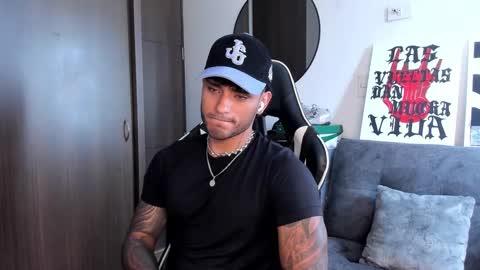 Alessandro Vanni online show from October 2025 01:41:01 PM