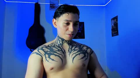 Snapshot of alessandro_wolf chatting on December 2024 12:32:02 AM Alessandro online show from December 2024 12:32:02 AM