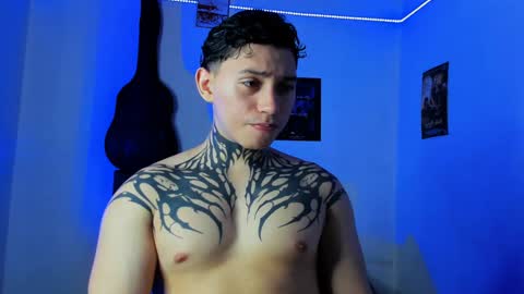 Snapshot of alessandro_wolf chatting on December 2024 09:17:02 PM Alessandro online show from December 2024 09:17:02 PM