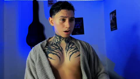 Snapshot of alessandro_wolf chatting on January 2025 12:03:01 AM Alessandro online show from January 2025 12:03:01 AM