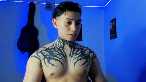 Snapshot of alessandro_wolf chatting on January 2025 11:58:02 PM Alessandro online show from January 2025 11:58:02 PM