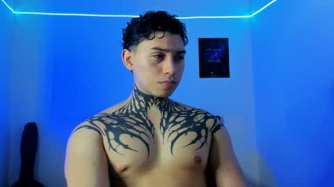 Snapshot of alessandro_wolf chatting on February 2025 11:47:02 PM Alessandro online show from February 2025 11:47:02 PM