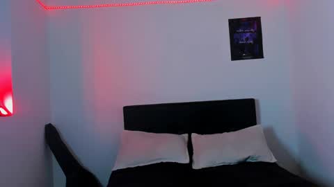 Snapshot of alessandro_wolf chatting on March 2025 04:34:02 AM Alessandro online show from March 2025 04:34:02 AM