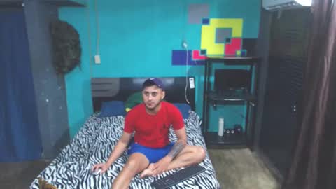 Snapshot of alessandrobooy chatting on January 2026 06:33:02 PM alessandro online show from January 2026 06:33:02 PM