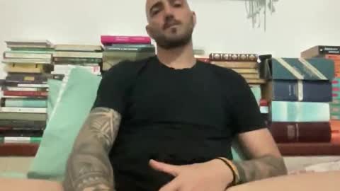 alessandromori91 online show from April 2026 08:23:01 PM