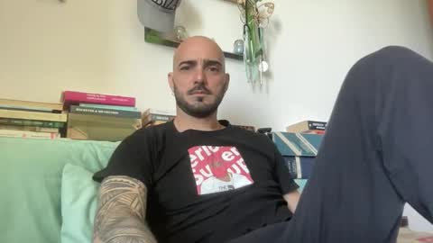 alessandromori91 online show from April 2026 09:01:02 AM