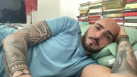 alessandromori91 online show from April 2026 02:33:01 PM