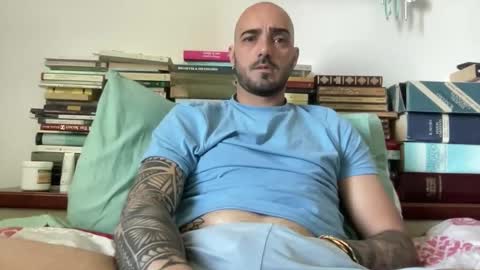 alessandromori91 online show from April 2026 07:56:02 AM