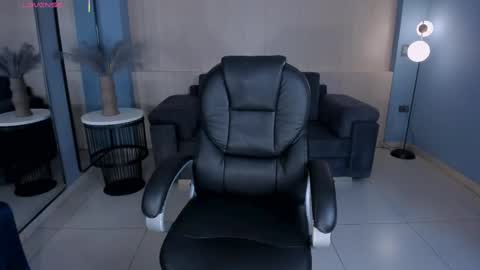 Snapshot of alessaromero chatting on October 2025 08:07:02 PM ALESSA ROMERO online show from October 2025 08:07:02 PM