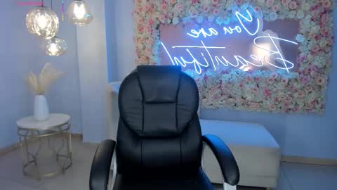 Snapshot of alessaromero chatting on November 2025 07:48:02 PM ALESSA ROMERO online show from November 2025 07:48:02 PM