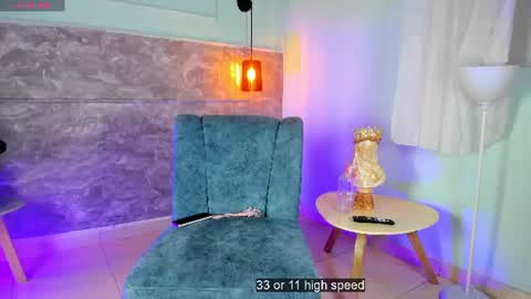 Snapshot of alessia_noire chatting on July 2026 10:39:01 AM Alessia online show from July 2026 10:39:01 AM