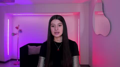 Alessia  online show from November 2025 06:57:01 PM