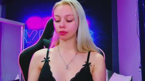 alessiacroft online show from February 2026 05:03:02 AM