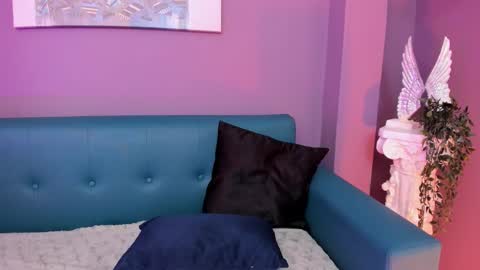 alessiia__ online show from November 2025 06:04:02 AM