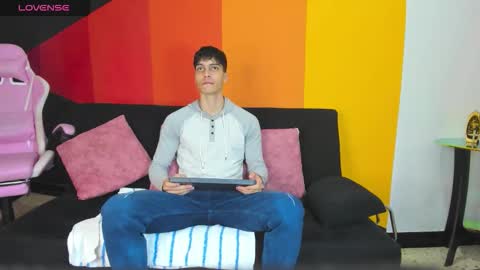 Snapshot of alessiovitale chatting on December 2025 12:10:01 PM Alessio online show from December 2025 12:10:01 PM