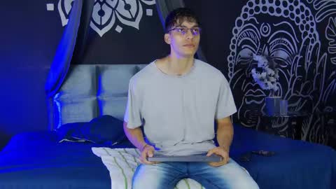 Snapshot of alessiovitale chatting on December 2025 12:11:02 PM Alessio online show from December 2025 12:11:02 PM