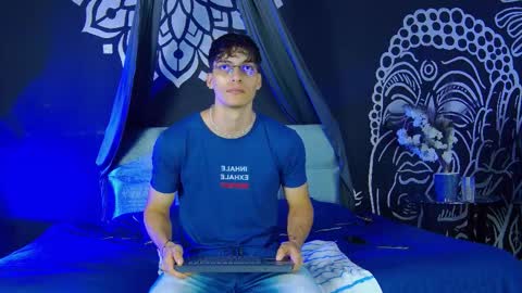 Snapshot of alessiovitale chatting on December 2025 12:00:02 PM Alessio online show from December 2025 12:00:02 PM