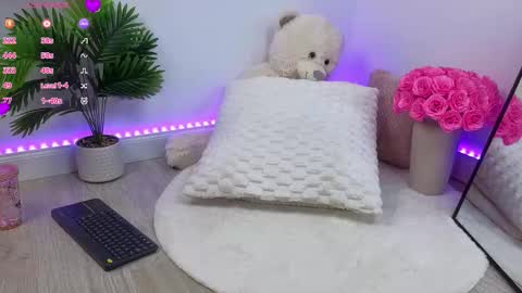 Snapshot of alessyaaa chatting on November 2025 10:52:01 PM Ale online show from November 2025 10:52:01 PM