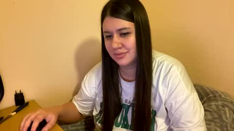 Snapshot of aletta_oushen chatting on January 2025 08:25:01 PM Aletta Oushen online show from January 2025 08:25:01 PM