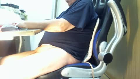 Snapshot of alex47100 chatting on February 2025 02:31:02 PM alex47100 online show from February 2025 02:31:02 PM