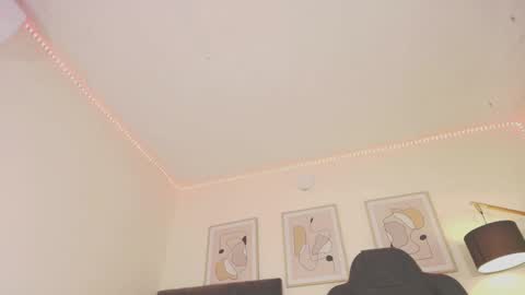 Alexa online show from February 2025 12:38:02 AM