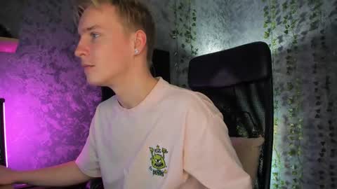 Snapshot of alex__sweet chatting on November 2025 07:01:01 AM your Alex online show from November 2025 07:01:01 AM