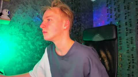 Snapshot of alex__sweet chatting on January 2026 07:01:02 AM your Alex online show from January 2026 07:01:02 AM