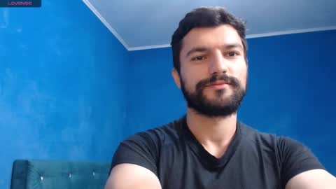 Snapshot of alex_blu chatting on October 2025 09:13:01 PM Alex online show from October 2025 09:13:01 PM