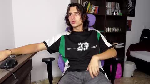 Snapshot of alex_connorr chatting on September 2025 04:03:01 AM alex_connorr online show from September 2025 04:03:01 AM