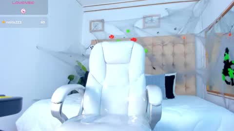 alex online show from October 2025 11:10:01 AM