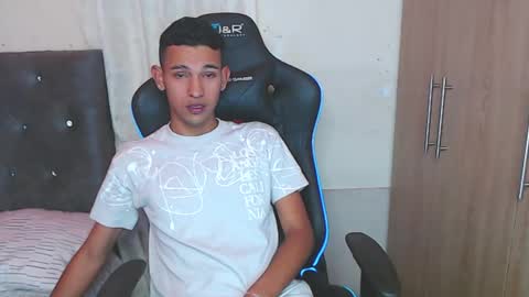 Alex online show from January 2025 12:39:01 AM