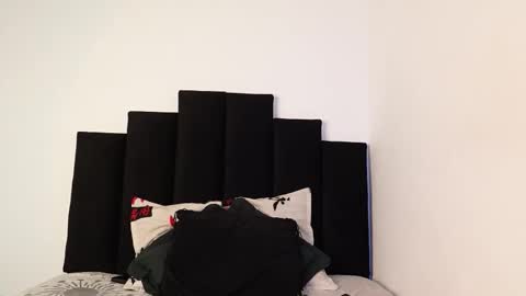 alex_mark_ online show from November 2025 07:36:02 PM