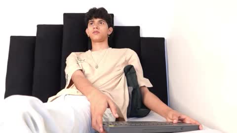 alex_mark_ online show from February 2026 01:29:01 PM