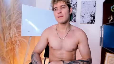 Alex  online show from April 2026 07:44:02 PM