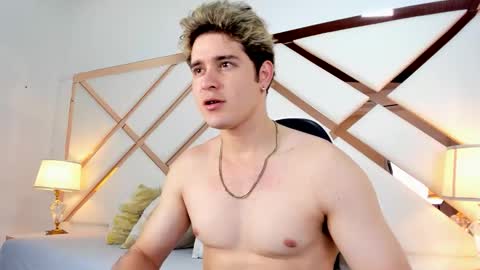 Alex  online show from April 2026 08:25:02 PM