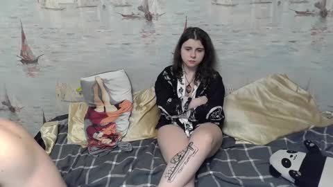 Snapshot of alex_sarah_sex chatting on February 2025 10:54:01 PM Alex and Sarah online show from February 2025 10:54:01 PM