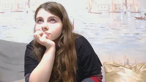 Alex and Sarah online show from December 2025 05:08:02 PM