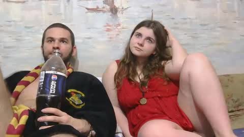 Alex and Sarah online show from May 2026 10:29:01 PM