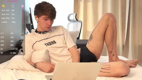 alex_schafer online show from May 2026 04:29:01 AM