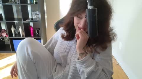 Snapshot of alexa_dream chatting on October 2025 08:08:02 PM dont be afraid to click social media link its working just click on that online show from October 2025 08:08:02 PM