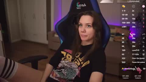 Snapshot of alexa_feels chatting on March 2026 04:25:01 PM Little Duck homie online show from March 2026 04:25:01 PM