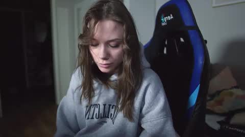 Snapshot of alexa_feels chatting on March 2026 04:54:01 PM Little Duck homie online show from March 2026 04:54:01 PM