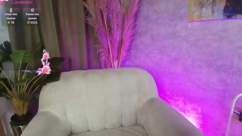 alexa_foxx27 online show from October 2025 08:52:01 PM