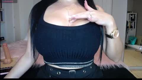 alexa_moreti online show from September 2025 12:21:02 PM