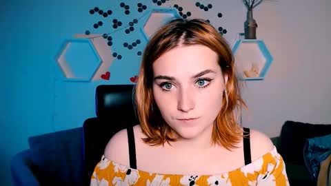 alexa_night_ online show from October 2025 05:32:01 AM