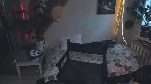 alexa_pirs online show from October 2025 12:50:01 PM