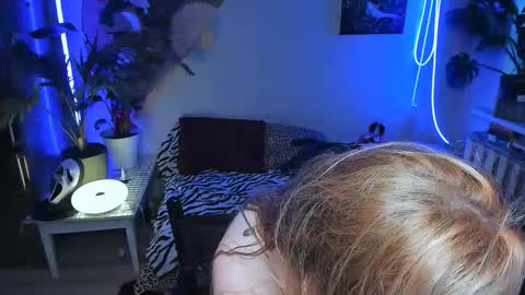 alexa_pirs online show from November 2025 12:38:01 PM