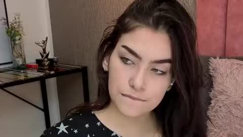 Alexa Thaylor online show from June 2026 07:01:01 PM